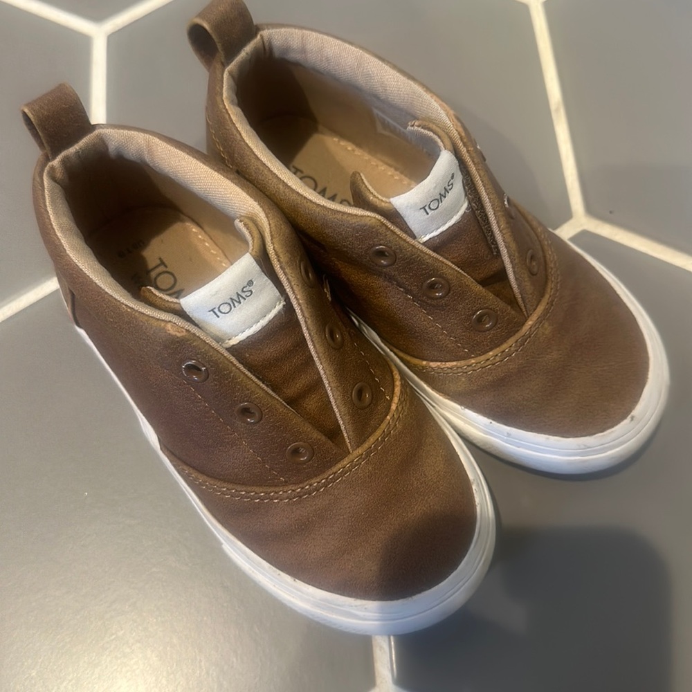 EUC Toms Shoes Toddler 9